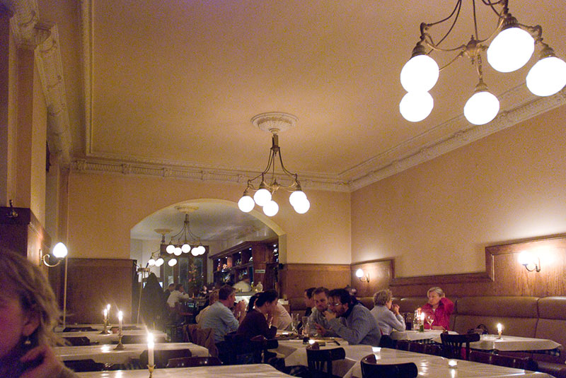 Restaurant à Berlin A berlin - Photo copyright Didier Laget 