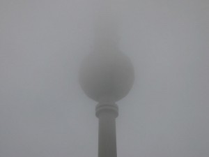 fernsehturm-brouillard A berlin - Photo copyright Didier Laget