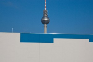la-grande-asperge A berlin - Photo copyright Didier Laget